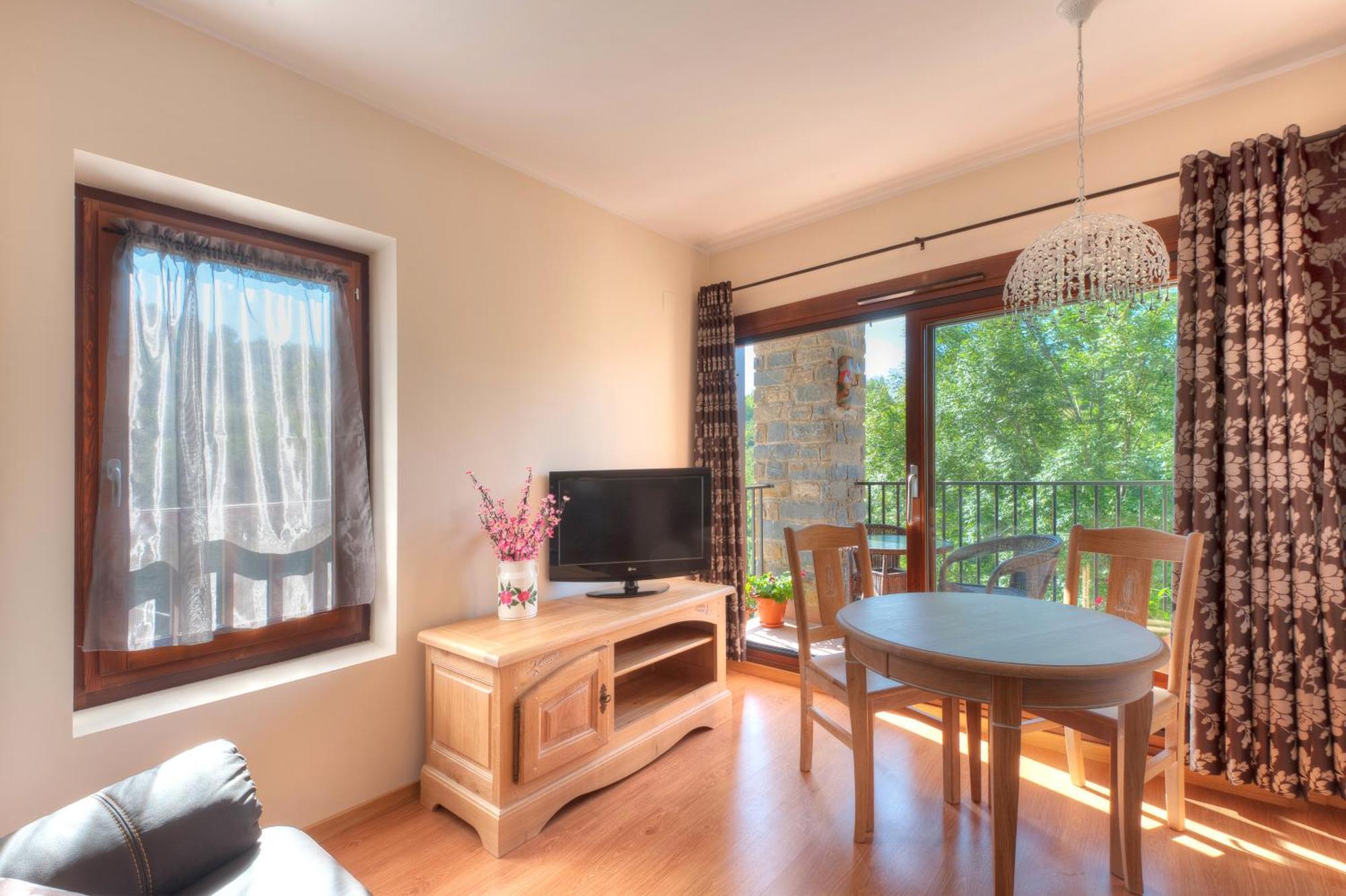 Apartaments Flor De Neu Sarroqueta Екстер'єр фото