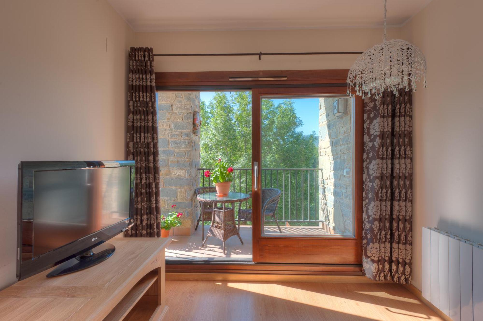 Apartaments Flor De Neu Sarroqueta Екстер'єр фото